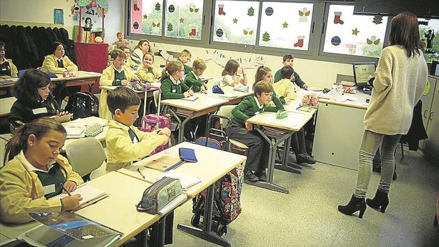 Los alumnos del colegio Ruta de la Plata de Almendralejo aprenden a hablar en público