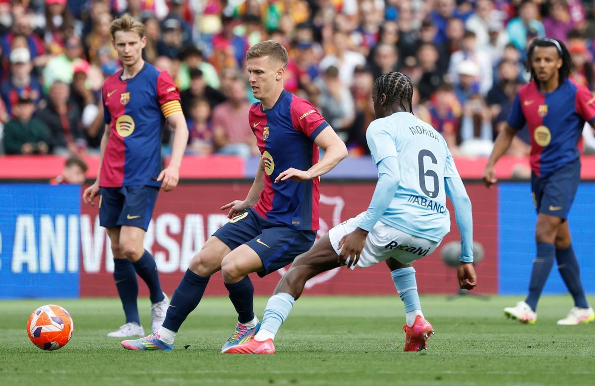 Olmo, ante Moriba en el Barça - Celta