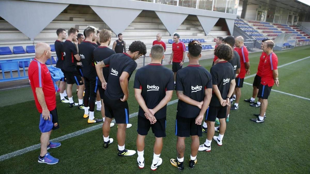 Valverde, en el primer entrenamiento con el Barcelona en la ciudad deportiva de Sant Joan Despí.