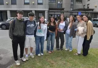 Nervios y sorpresas por temas inesperados en el arranque de la PAU 2026 en A Coruña: "Nunca habíamos visto una pregunta de esas"