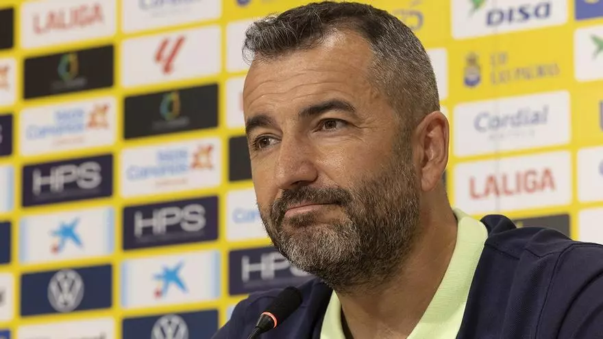 Diego Mart赤nez: "Nunca es buen momento para jugar en el Bernab谷u"