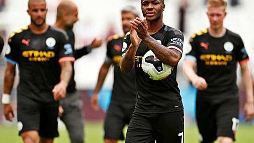 Raheem Sterling va fer un &#039;hat-trick&#039; en el clar triomf del seu equip