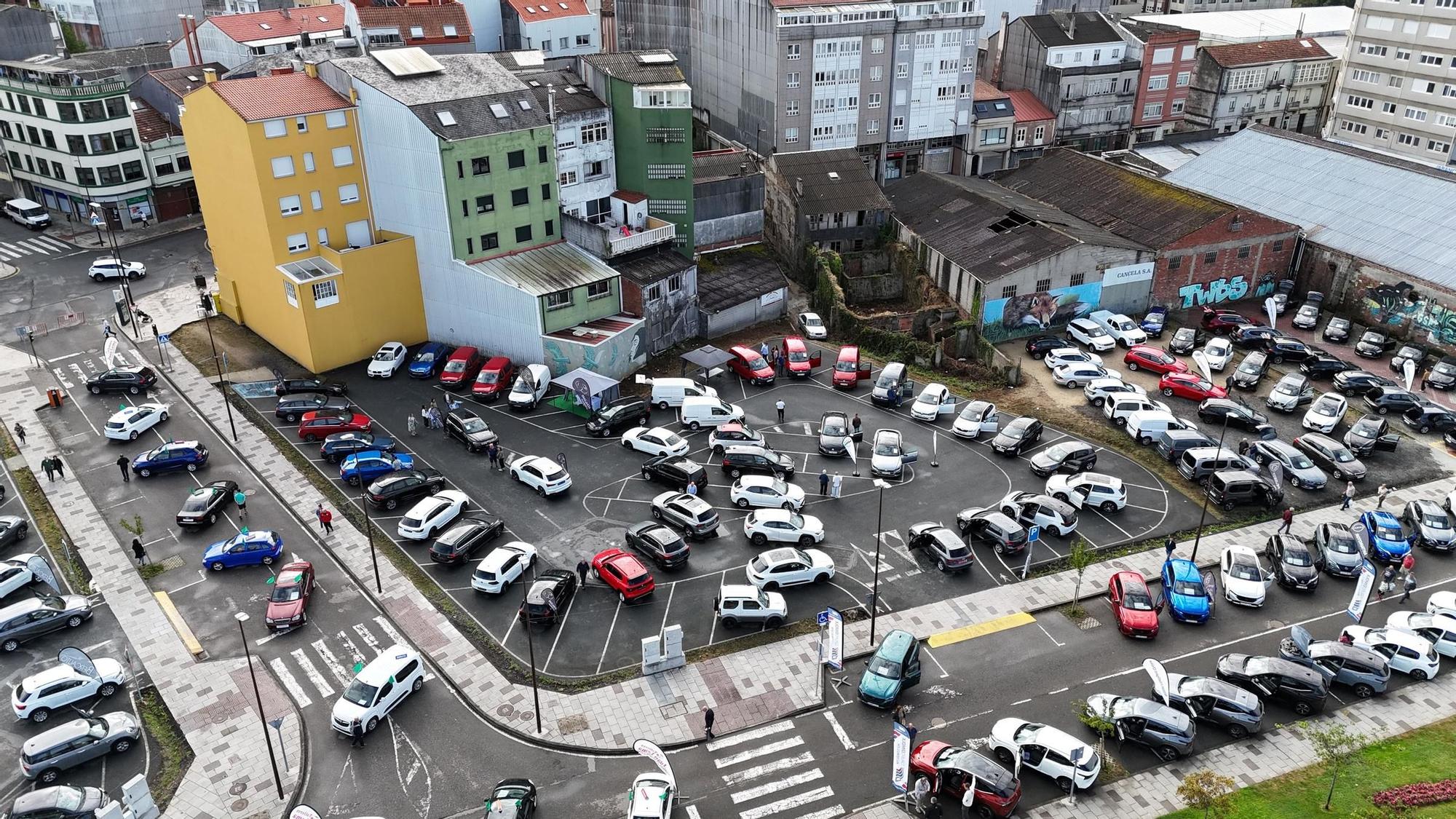 Exposición de vehículos na última edición de Berocasión, en Carballo.