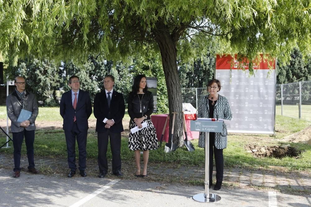 Colocación de la primera piedra del nuevo edificio de la incubadora de Impulsa