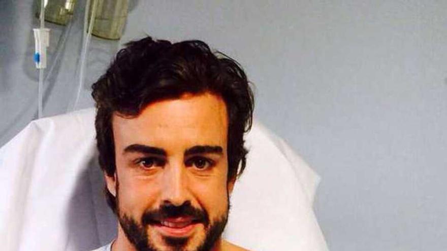 Fernando Alonso, ayer en el hospital. twitter