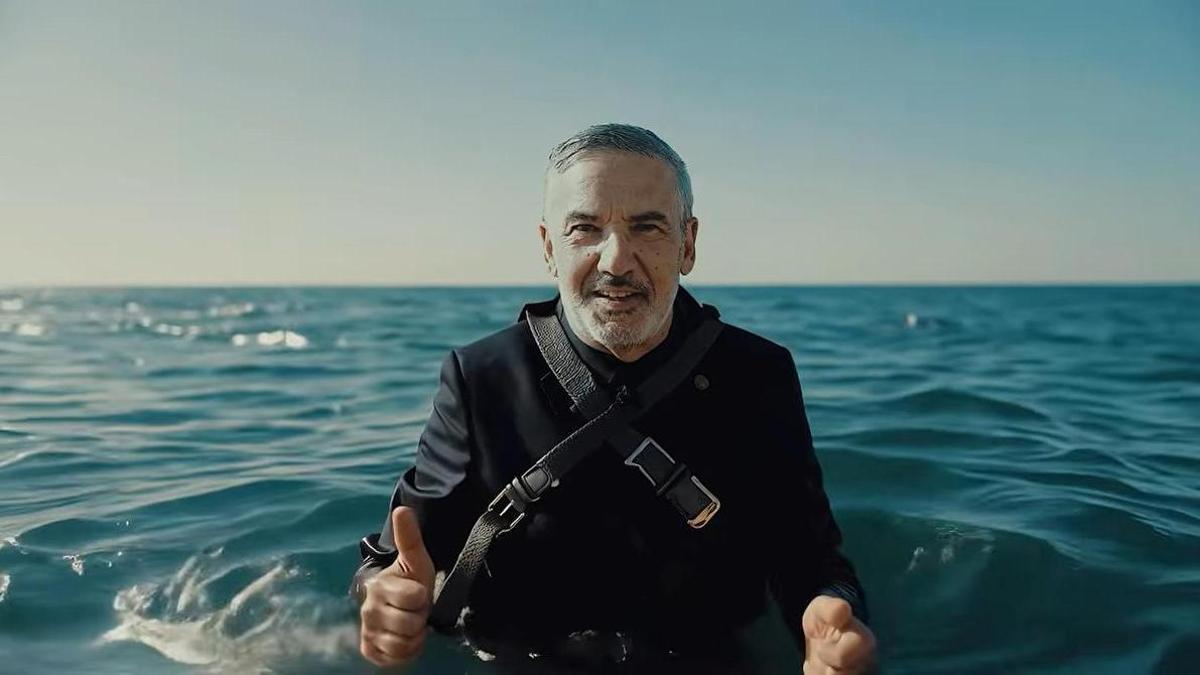 El rector de la ULPGC, Lluís Serra, interpreta al famoso tiburón de la película homónima de Steven Spielberg