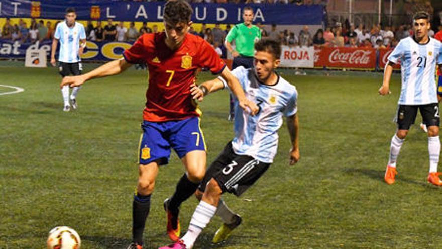 La selección española remontó el gol de Lautaro en el primer tiempo.