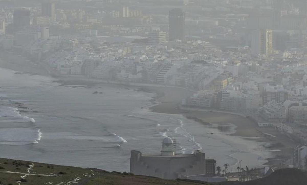 LAS PALMAS DE GRAN CANARIA. Calima en Las Palmas de Gran Canaria.