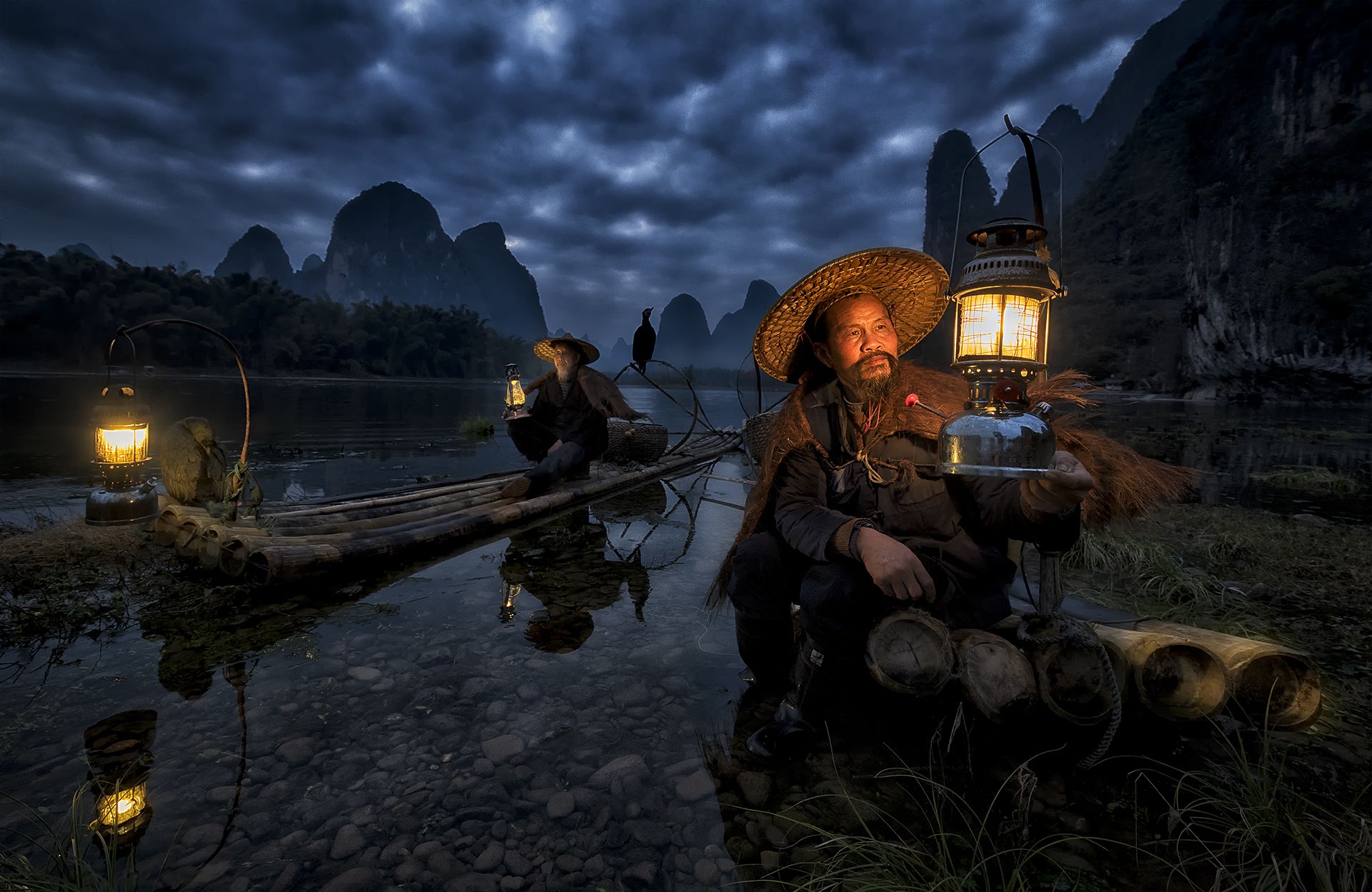 PESCADORES DEL CORMORAN - Juan Montalvo Punzano (España) - Mención de Honor: Hombre en Montaña-Naturaleza