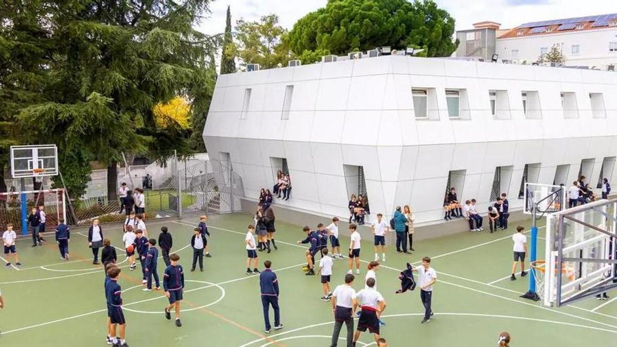 Bu, bir sıralamaya göre İspanya'daki en iyi okul: akademik mükemmellik ve yenilik