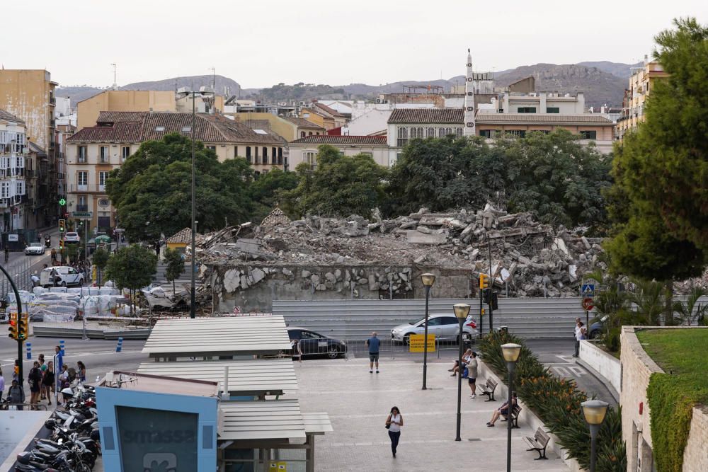 Así queda la plaza de la Merced sin el edificio del Astoria.