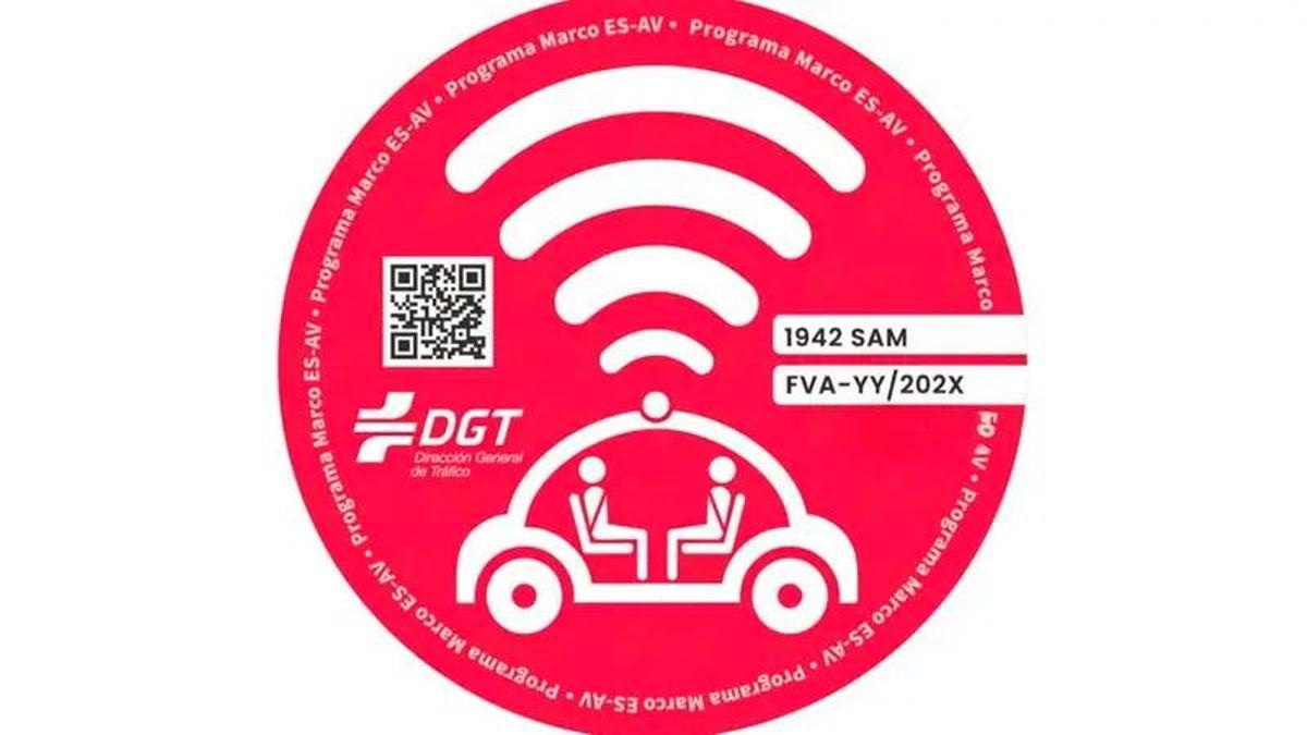 Nueva etiqueta roja de la DGT.