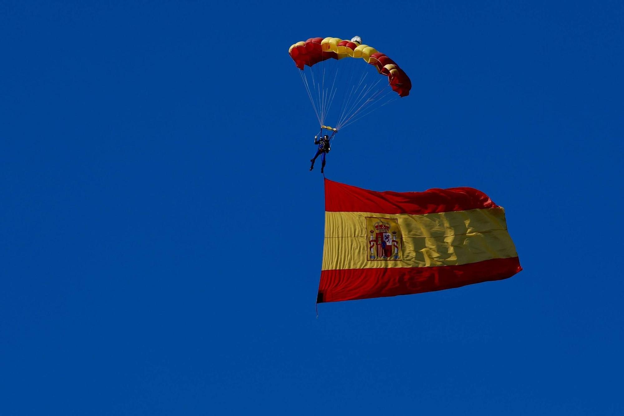 En imágenes | Exhibición militar en Las Mestas (Gijón)