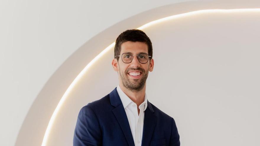 El doctor Pedro de Pablos crea 'Prostalia', un canal para visibilizar la realidad del cáncer de próstata