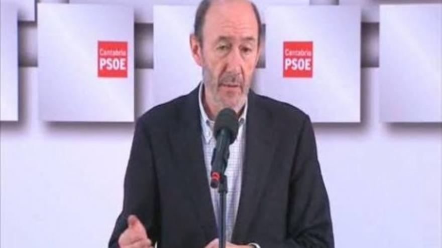 Rubalcaba dice que Rajoy quiere "podar" el Estado de Bienestar