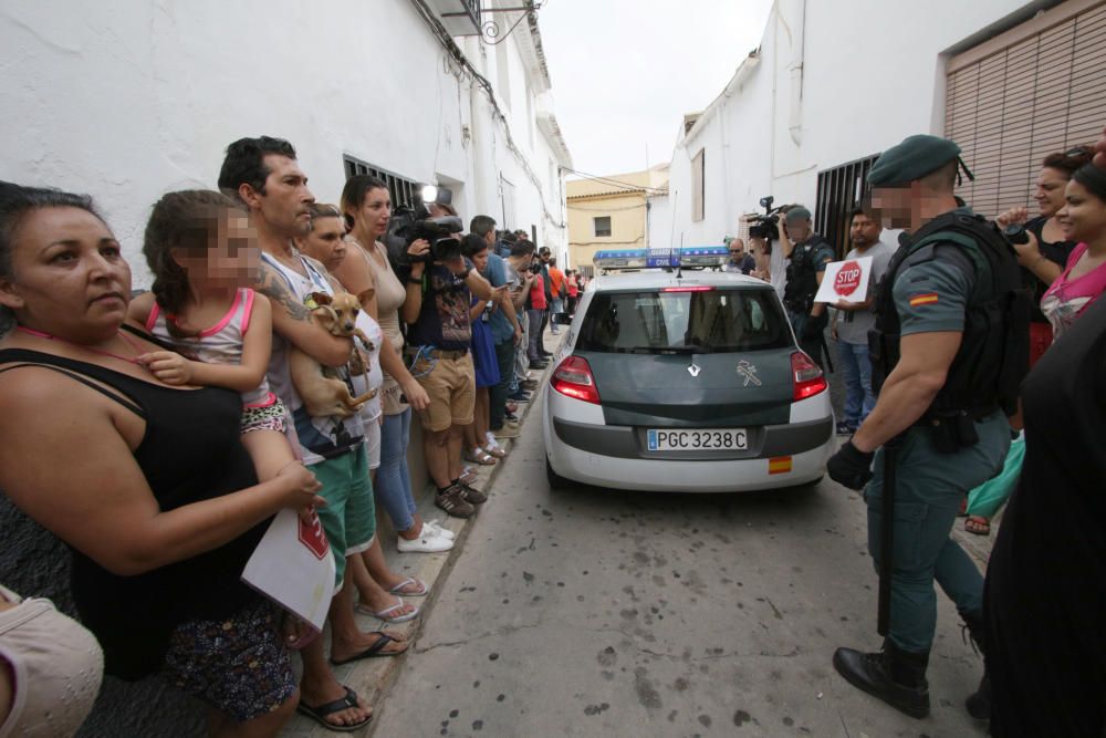 Desahucio paralizado en Oliva