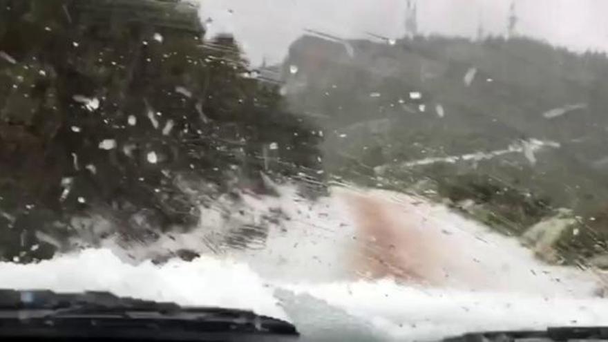 Lluvia y granizo en la cumbre de Gran Canaria