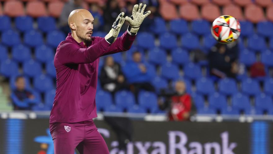 Dmitrovic y Óscar rescindirán con el Sevilla para fichar por el Leganés