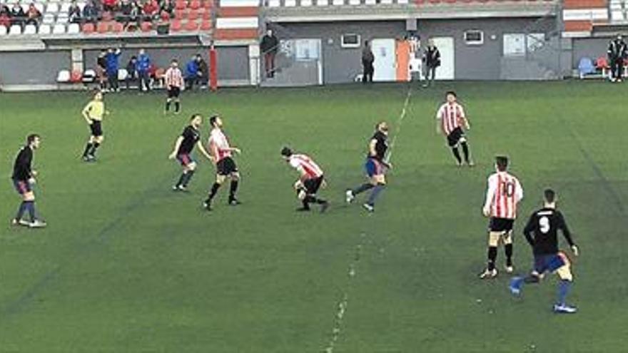 El Nules cae  y pospone  su ascenso