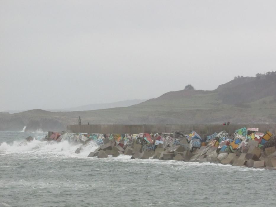 Temporal de viento en Llanes, sábado 4 de febrero