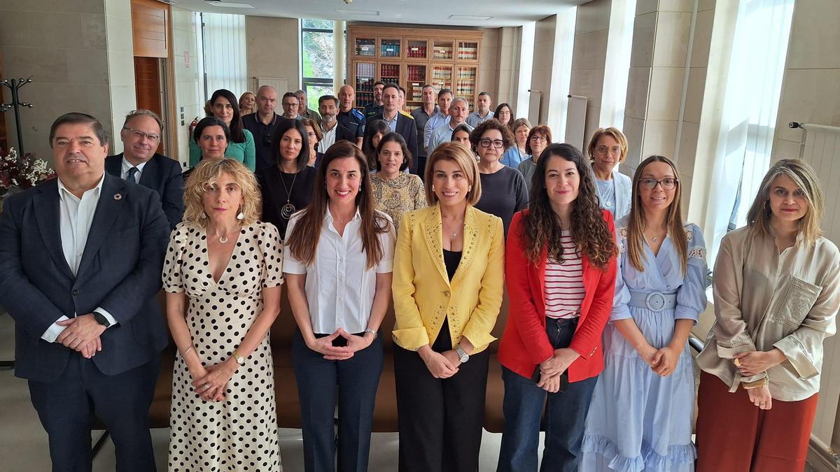 Asistentes a la primera reunión del grupo de trabajo.