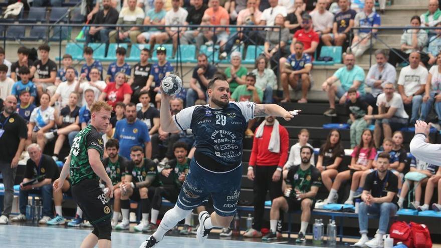 El Frigoríficos explota un gran primer tiempo para derrotar al Cuenca y dar un paso de gigante hacia la permanencia