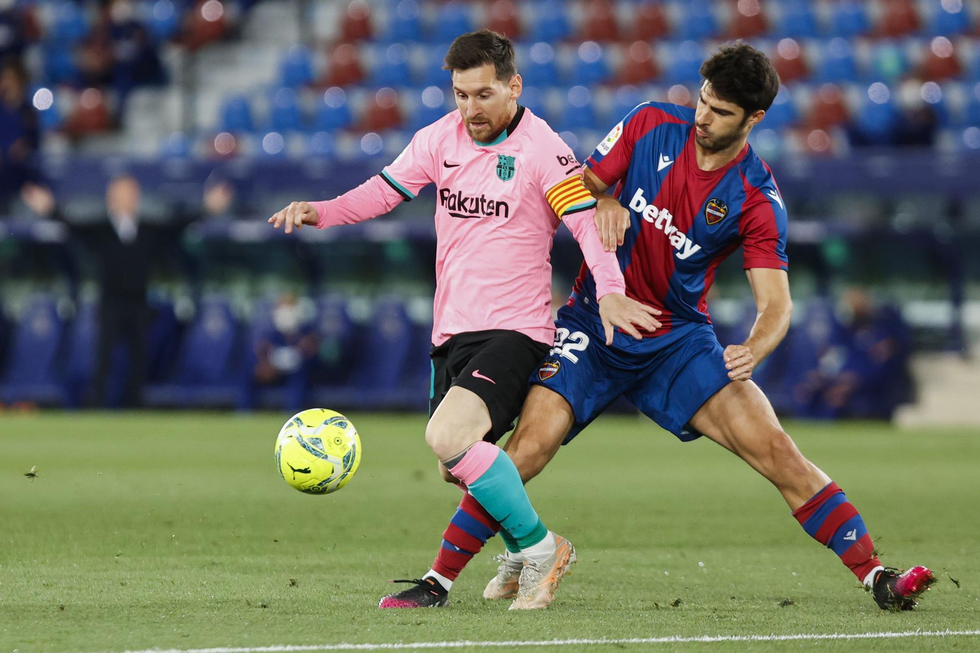 Las imágenes del empate entre el Levante y Barcelona en el Ciutat de València