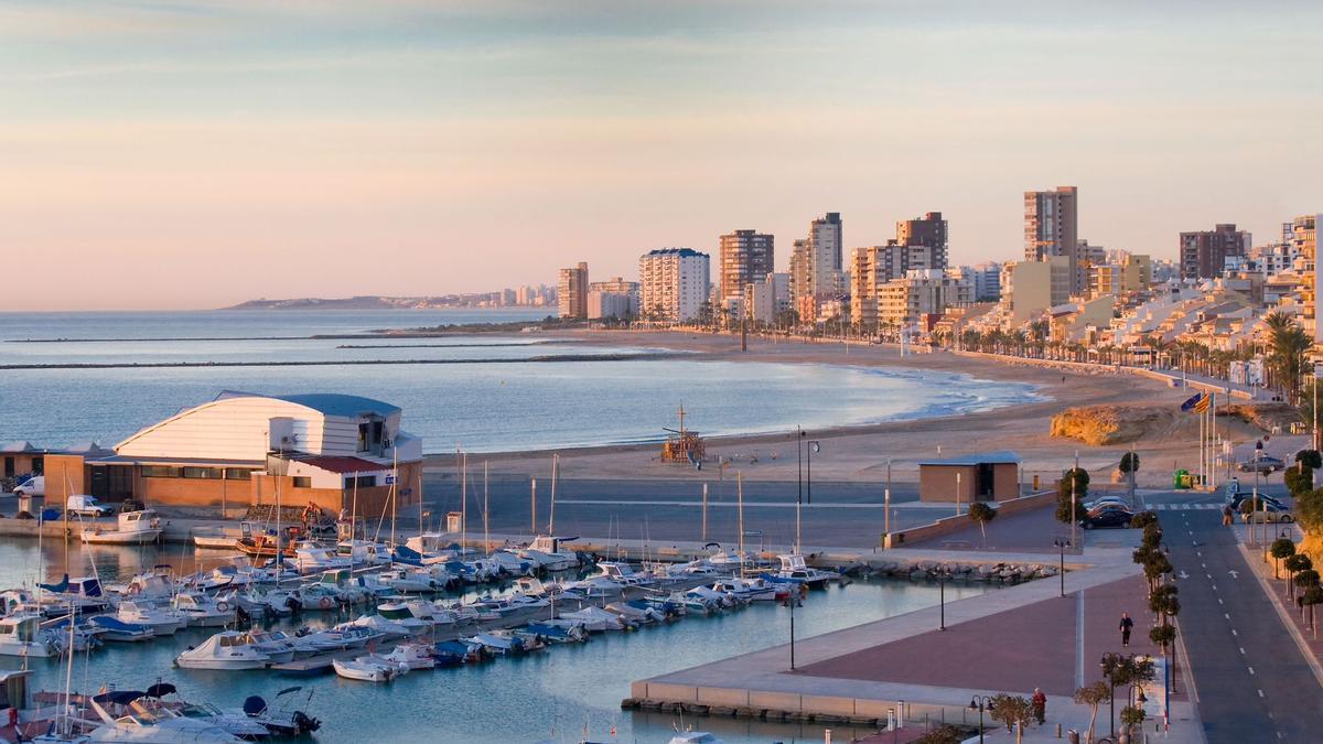 Panorámica de El Campello en una fotografía reciente.