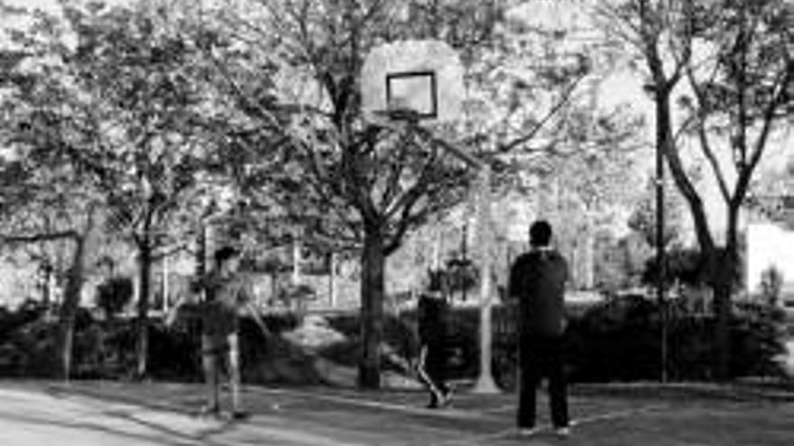 El baloncesto llega al distrito con un torneo que se jugará en los potreros