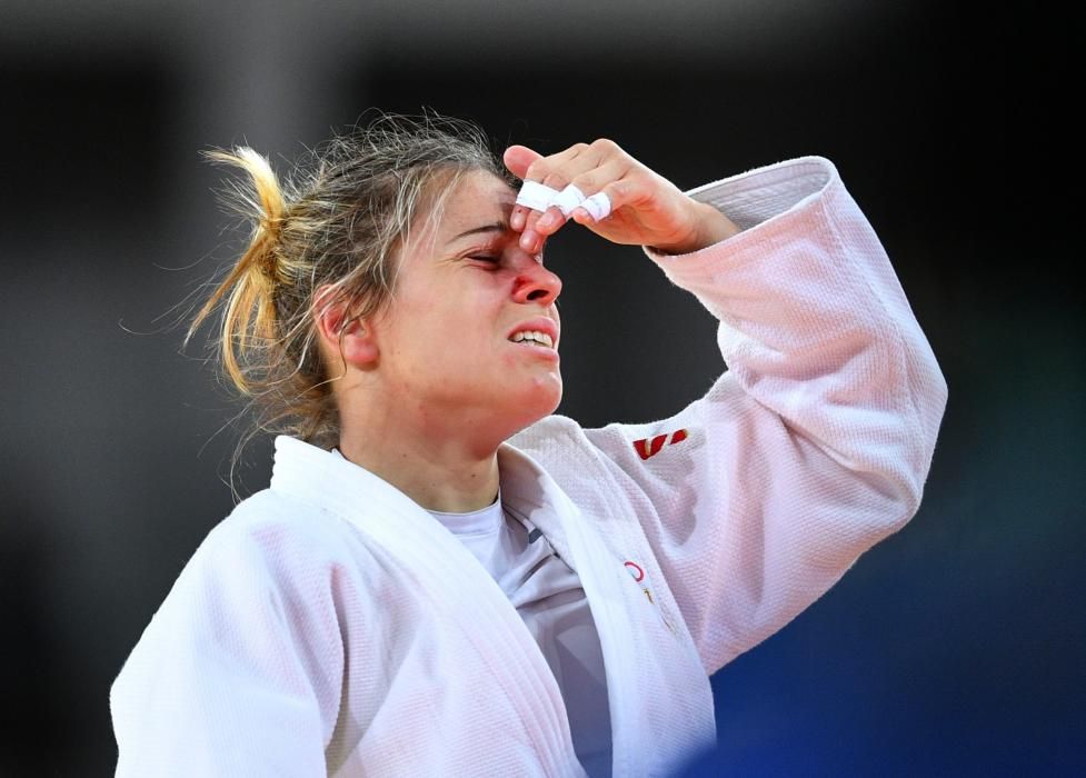 La judoca valenciana Laura Gómez se lamenta tras su derrota.