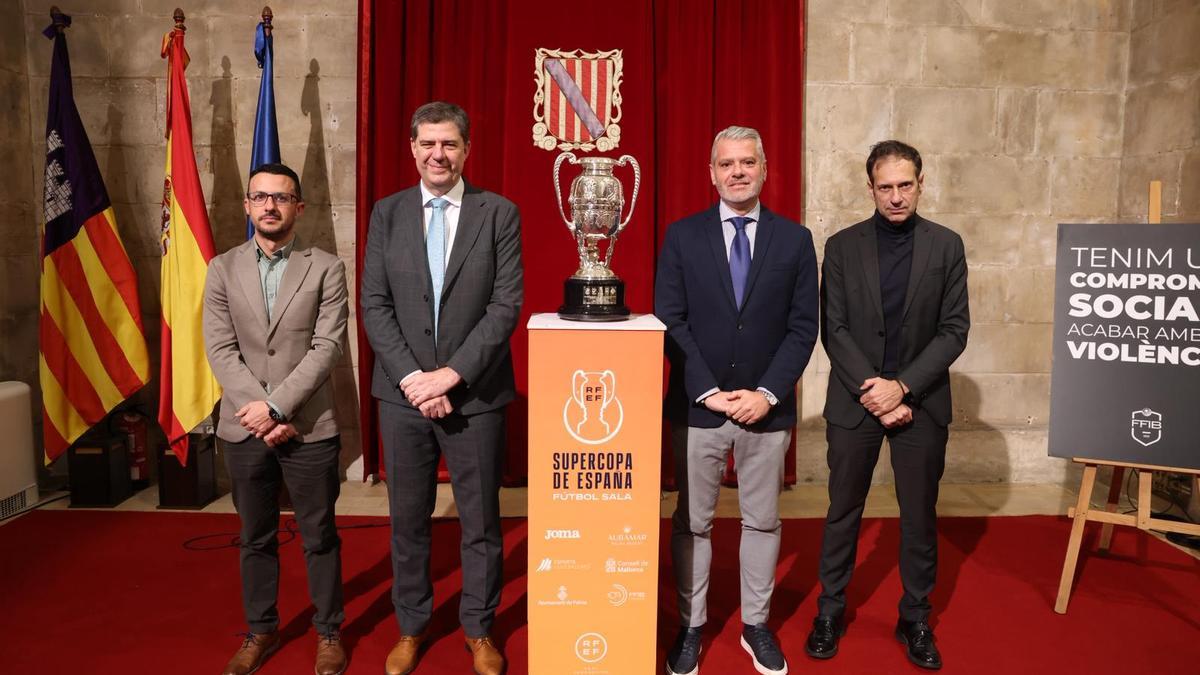 La Supercopa de España se ha presentado este martes en el Consolat de Mar