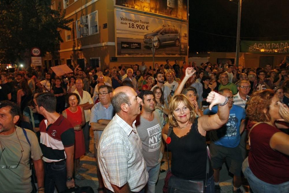 Tensión en El Rollo en el séptimo día de protestas por el soterramiento