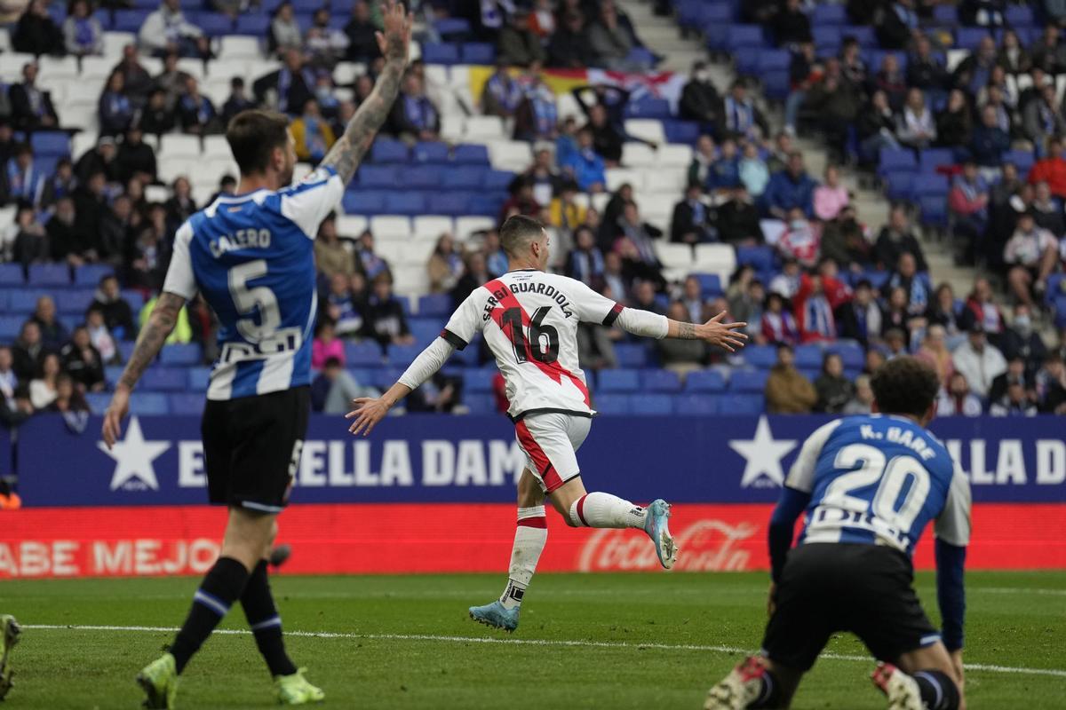 Sergi Guardiola celebra su gol ante el Espanyol.