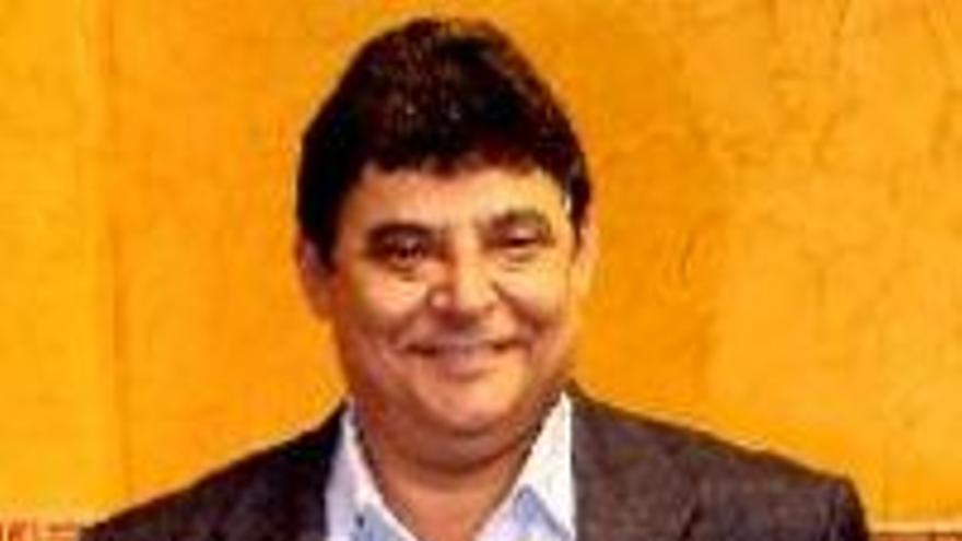 El Mérida rinde homenajea José Fouto Carvajal