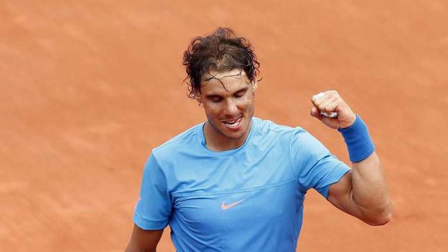 Rafa Nadal celebra su victoria frente a Almagro.