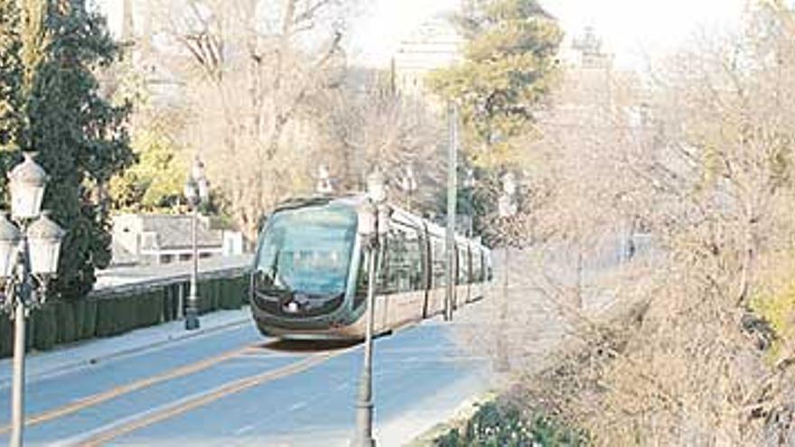 Aucorsa defiende que los autobuses continúen circulando por la Ribera