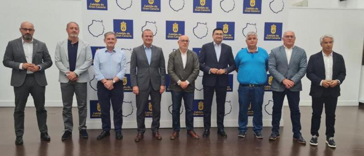De izq. a derecha, Aridany Romero, Castellano, Hidalgo (3ºi), Antonio Morales, José Juan (3ºd), López y Patricio Viñayo. | | LP/DLP