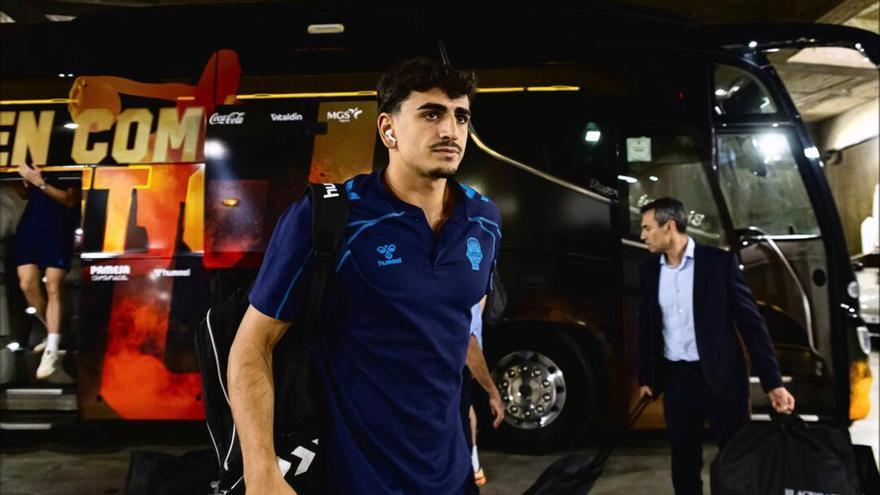 Llegada de los jugadores del Valencia Basket a Badalona en la Supercopa Endesa.
