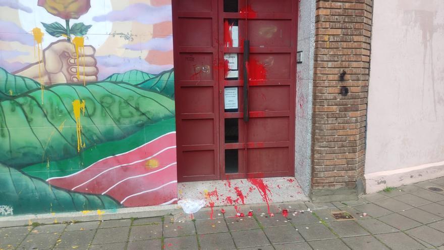 Pintadas y huevos en la sede del PSOE de Zamora, ¿ha sido Vox?