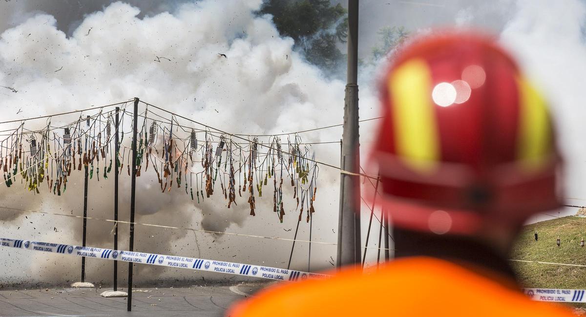 Las mascletàs del parque Juan XXIII concentrarán 328 kilos de pólvora en tres disparos consecutivos, a cargo de Pirotecnia Turís, Coheters Dragons y Pirotecnia Palancia.