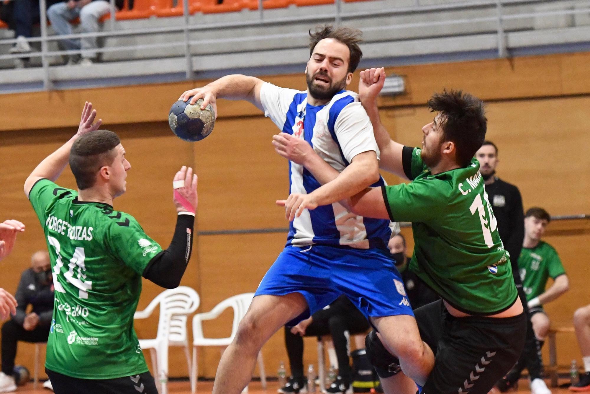 El OAR Coruña le gana 30-20 el derbi al Calvo Xiria