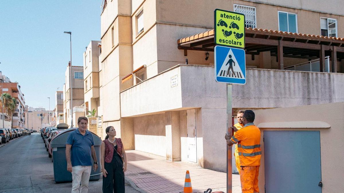 Han comenzado los trabajos de pintado del recorrido y de instalación de la señalización vertical.