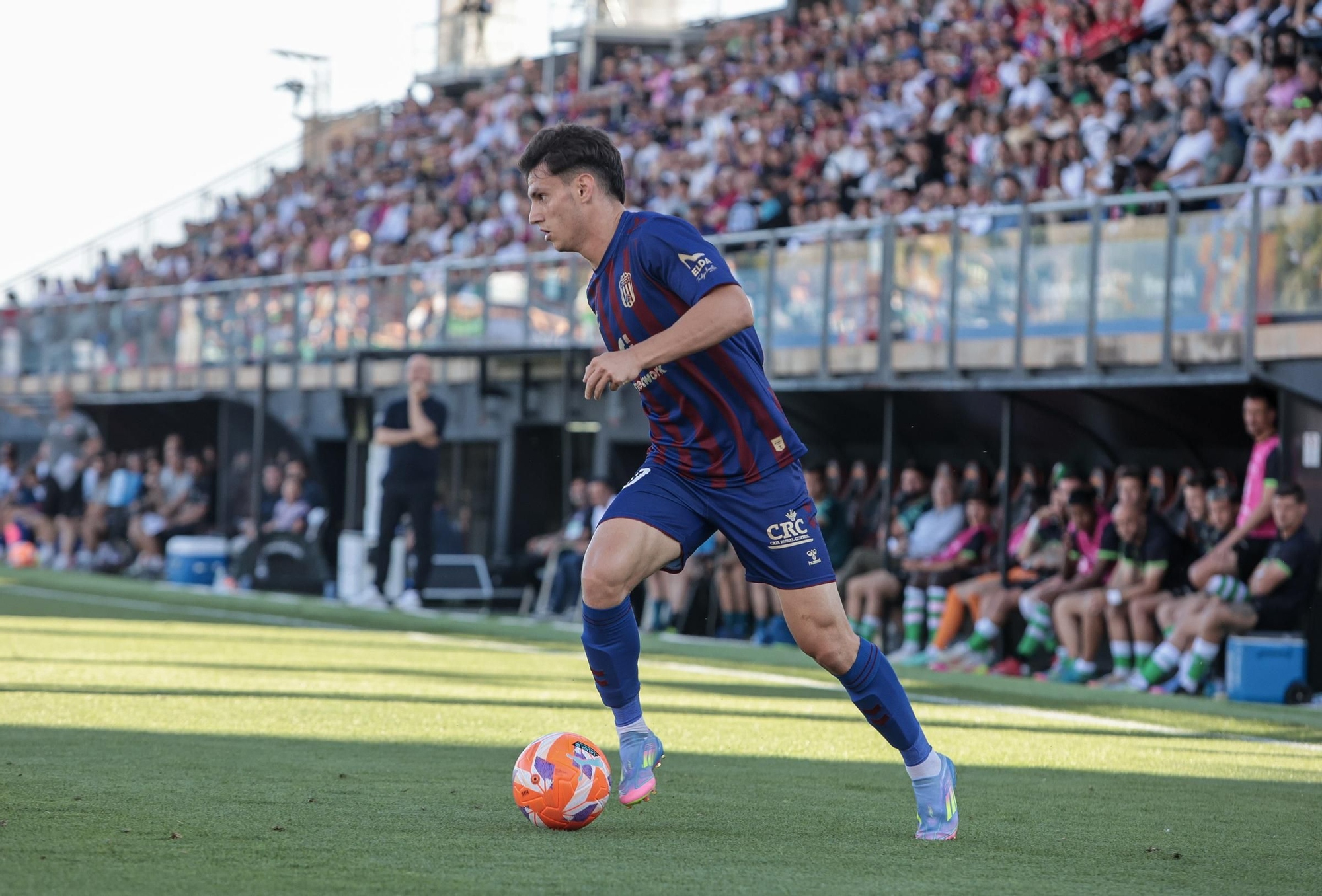 El Eldense desciende a Primera Federación tras el empate contra el Racing