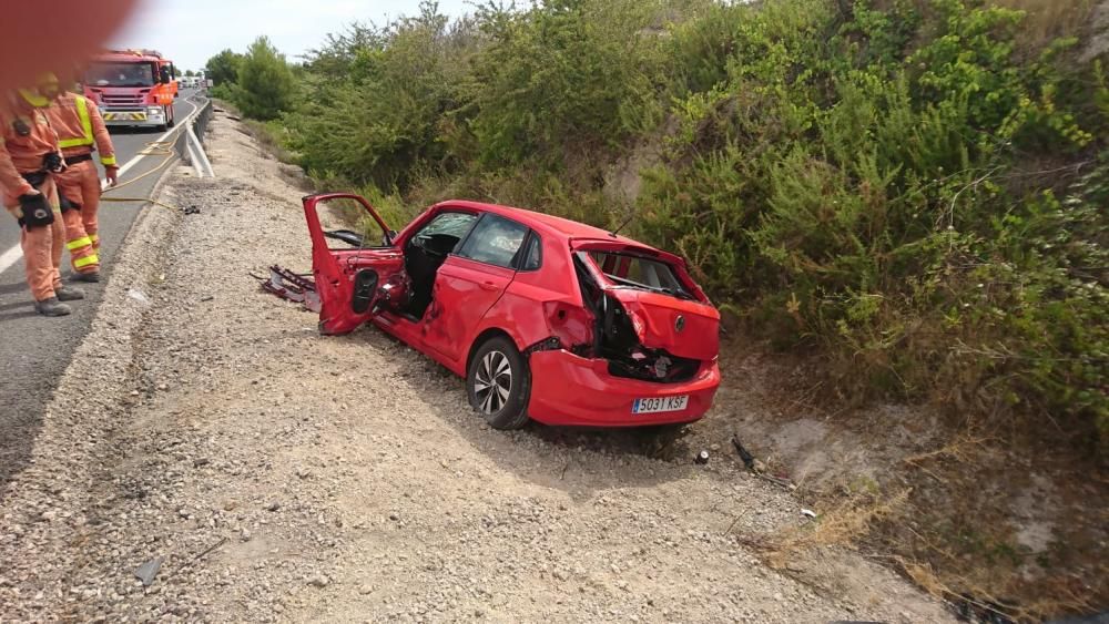 Herido grave en un accidente en Castelló de Rugat