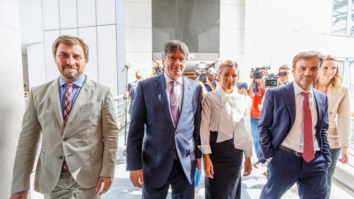 Carles Puigdemont y Toni Comín con Yolanda Díaz y Jaume Asens en Bruselas, el pasado 4 de septiembre