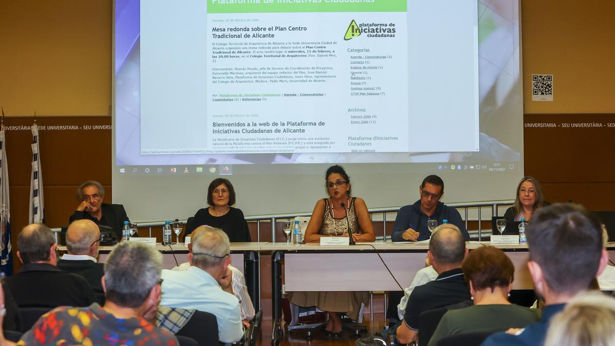 Antonio Escudero, Sonia Tirado, Cata Iliescu y Jorge Olcina, durante la mesa redonda de la despedida de la PIC.