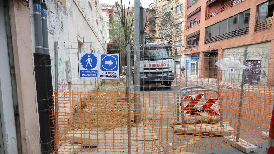 Vídeo | Así van las obras de demolición del bloque de Maluquer, en Cáceres