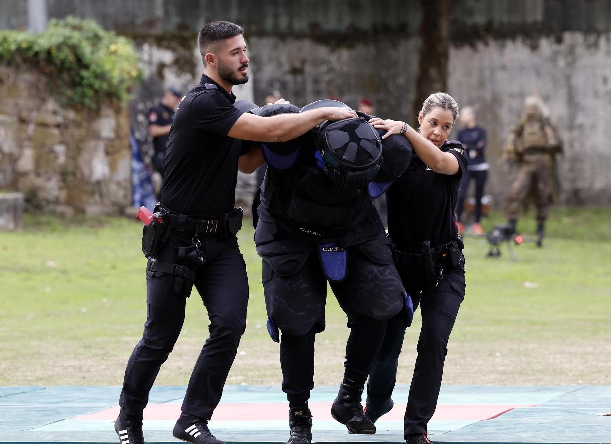Exhibición de la Policía Nacional en el auditorio de Castrelos en Vigo