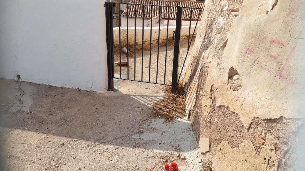 Degradación y abandono en les Coves de Paterna