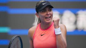 Badosa celebra un punto ante Zhang en los cuartos de final del WTA 1000 Pekín